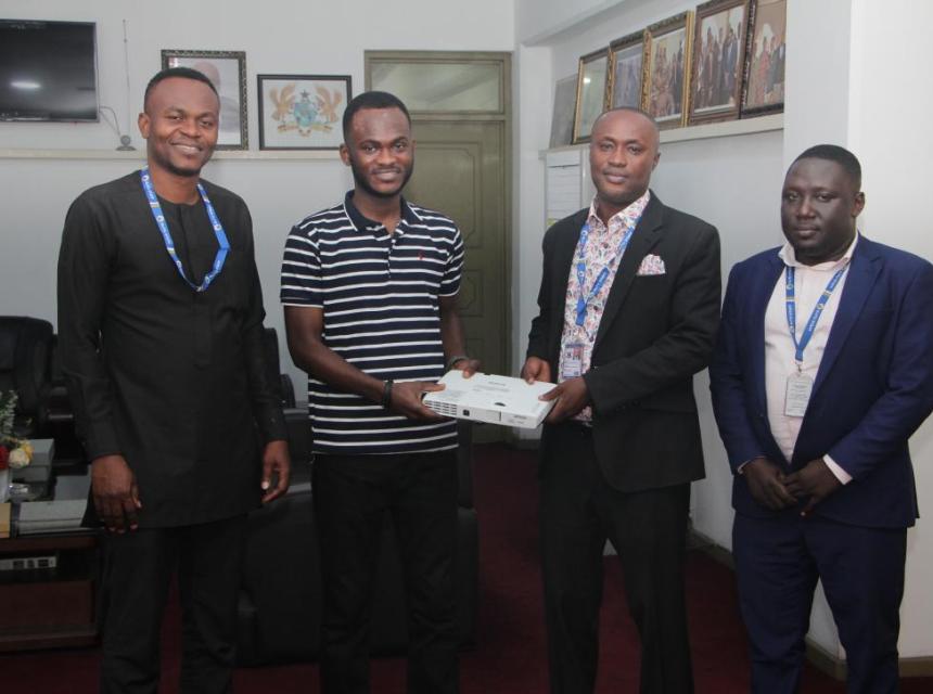 Final-Year Mtech Student Donates Projector to the University