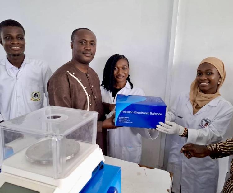 Faculty of Health Sciences Retools its Pharmaceutical Laboratory 