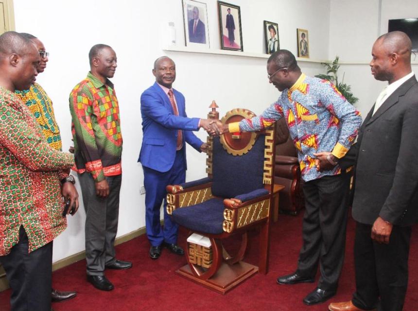 Ceremonial Chair Donated to KsTU