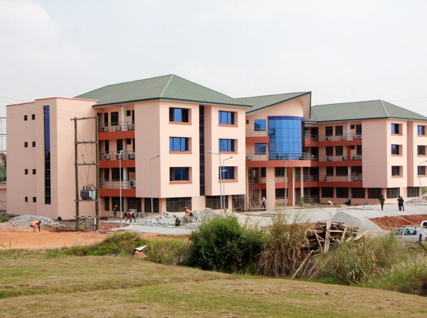 Vice-Chancellor Leads Final Inspection of New FCAT Block at Adako Jachie Campus